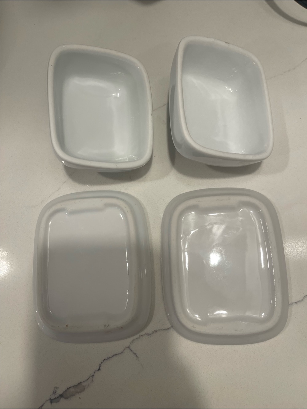 Set of 2 small Vintage White Ceramic Butter Dishes with Lids - Picture 4 of 7